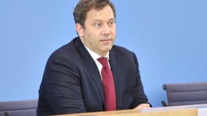 Klingbeil schließt Steuererhöhungen nicht aus