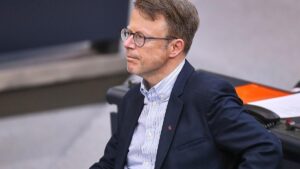 Linke lobt Nato-Reaktion auf russisches Eindringen in Luftraum