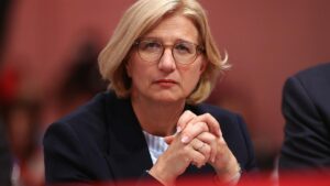 Rehlinger warnt vor Folgen politischer Krise in Frankreich