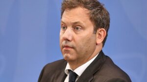 Schröder lobt Klingbeils Reformbemühungen als "mutig"