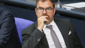 Schwarz-Rot uneinig über Umgang mit russischen Kampfjets