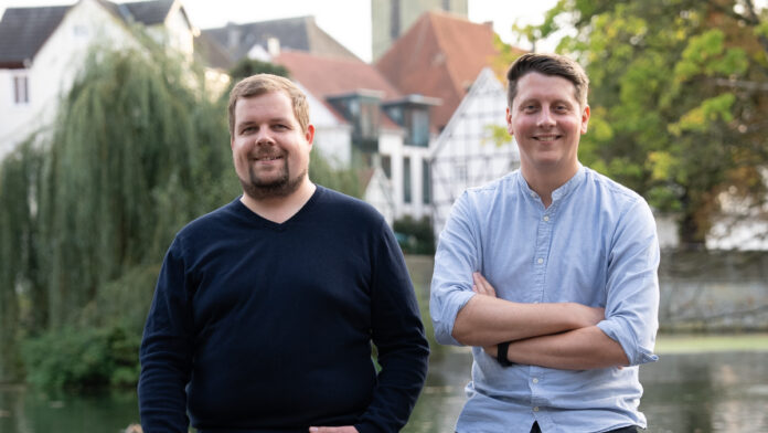 Bild Microsynetics-Gründer Marlon Besuch (r.) und Michael Hummels (l.) – Bildrechte: Microsynetics