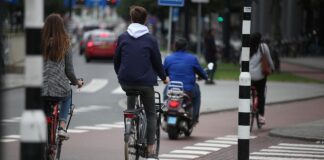 ADAC will verpflichtende Türwarnsysteme gegen "Dooring"-Unfälle