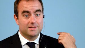 Frankreichs Premier soll doch nochmal verhandeln