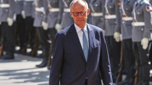 Debatte um Wehrpflicht läuft nach Merz-Interview wieder heiß