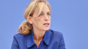 Prien klagt über Antisemitismus in Bildungseinrichtungen