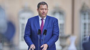 Finanzminister kündigt "Marathon der Reformen" an