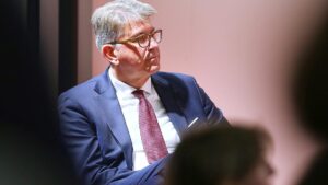 Weimer treibt Plattform-Abgabe voran – Eckpunktepapier geplant