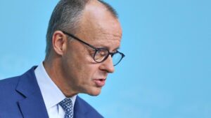 Merz will mit Erdogan über Rückführungen sprechen