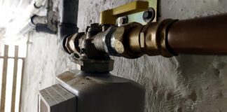 Zahl der Anbieterwechsel bei Strom und Gas auf Höchststand