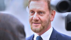 Kretschmer: Kein Krankengeld für "die ersten ein oder zwei Tage"