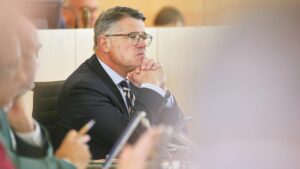 Rhein hält Minderheitsregierungen in Zukunft für realistisch