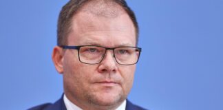 Schneider pocht auf klare Pläne für fossile Energie bei Klimagipfel