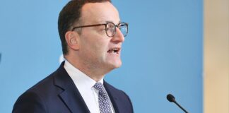 Spahn wirft Berliner Linken Antisemitismus vor