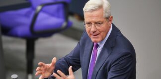 Röttgen: Europa muss Ukraine ohne US-Unterstützung helfen