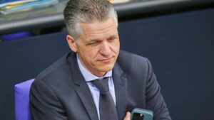 Frei ruft Junge Gruppe zu verantwortungsvollem Vorgehen auf