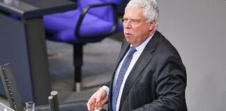 Hardt sieht leichte Fortschritte nach Treffen bei Trump