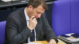 Klingbeil plant Start der Frühstart-Rente für 2027