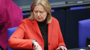 Arbeitsministerin will für Rente "ganz neues System"