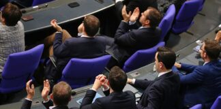 10 Renten-Abweichler in Unionsfraktion – keine bei der SPD