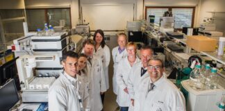 PM-International erreicht eine Milliarde verkaufte FitLine Produkte weltweit Lebensqualität: wissenschaftliche Innovation/Vertrauen FitLine and Science