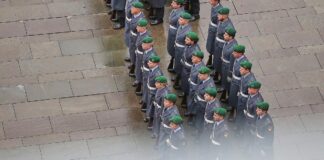 SPD-Fraktion hält sich Zustimmung zu Ukraine-Einsatz weiter offen