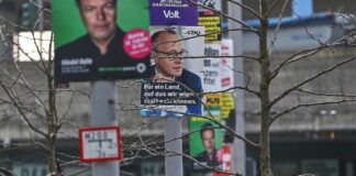 Wahlplakate trotzen laut Umfrage Sozialen Medien