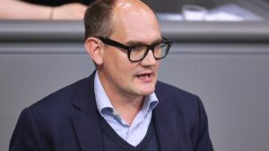 Grüne werfen Kennedy gezielte Stärkung von Verfassungsfeinden vor