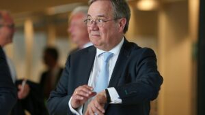 Laschet über europäischen Atomschirm: "Aktuell ist es kein Thema"