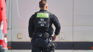 Linksextreme: Dobrindt setzt auf Aufrüstung und Millionenbelohnung