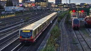 Berlins SPD-Spitzenkandidat will Rückkehr zu 49-Euro-Ticket Berlins SPD-Spitzenkandidat will Rückkehr zu 49-Euro-Ticket