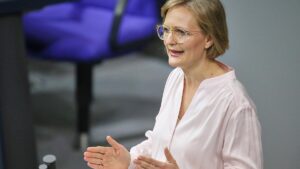 Brantner fordert mehr Druck auf iranisches Regime