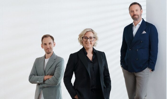 RINGANA setzt seit 30 Jahren auf Frische und Wachstum RINGANA - vlnr: RINGANA Geschäftsleitung Michael Wannemacher, Ulla Wannemacher, Andreas Wilfinger, Gründer und CEO Credits David Payr