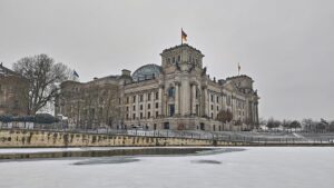Gericht: Bundestag darf Abgeordnetenmitarbeitern Ausweis verweigern