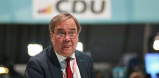 Laschet hegt keinen Groll wegen Söder-Witz an Aschermittwoch