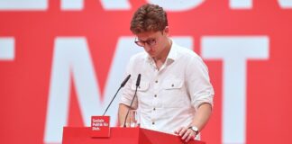 Juso-Chef hält Social-Media-Verbot für nicht durchsetzbar