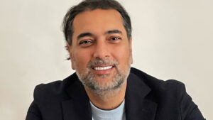 KI für die Touristik: Salim Sahi startet mit HoloLogix.AI HoloLogix.AI Gründer und CEO Salim Sahi / Credit HoloLogix.AI KI Voice Reise HoloLogix.AI bringt MIA für Reisebüros