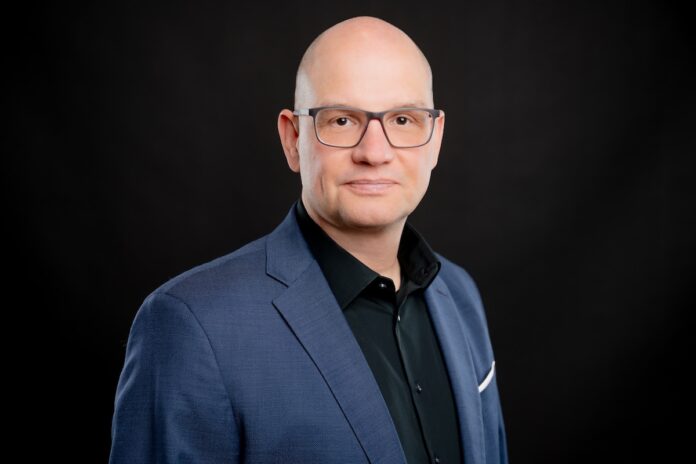 Nachhaltigkeit mit Künstliche Intelligenz in Unternehmen Stefan Bär, Nagarro