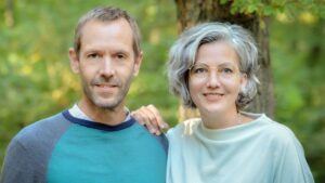 Bundesweite TrostOffensive gestartet Trauer verstehen mit Trauern für Anfänger und TrostOffensive Bild Die TrostHelden-Gründer Jen & Hendrik Lind@TrostHelden