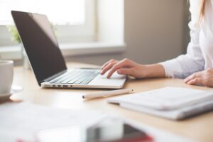 Personalisierung mit KI-Service-Portalen: Wie verändern sie den digitalen Support? Serviceportal und Personalisierung mit KI verbessern Image by hamonazaryan1 from Pixabay
