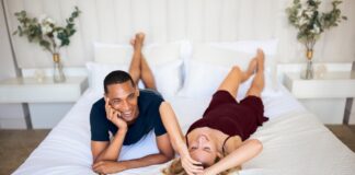 Bild Stay Cool Air Couple Slip Top Dark Cherry Shorts Dark Cherry T-shirt Navy Blue Bildcredits Dagsmejan